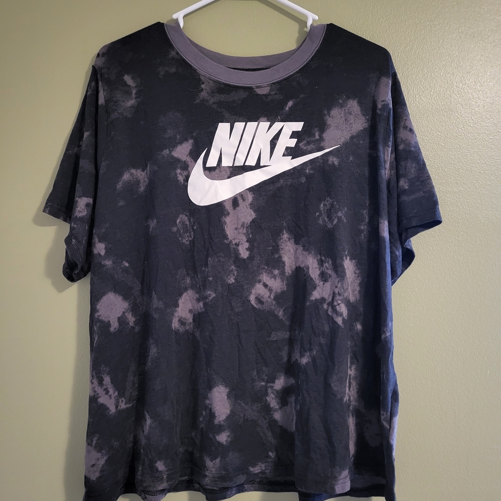 Nike Black and Gray Tie-Dye Women's Tee
